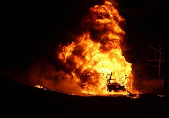 Incendio en Lauca Ñ, ayer por la noche. | Radio Kawsachun Coca -  .   Agencia