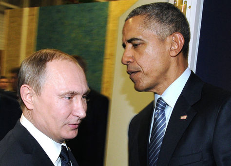 Putin (izq.) y Obama, antes de la reunión en París. Foto: AFP