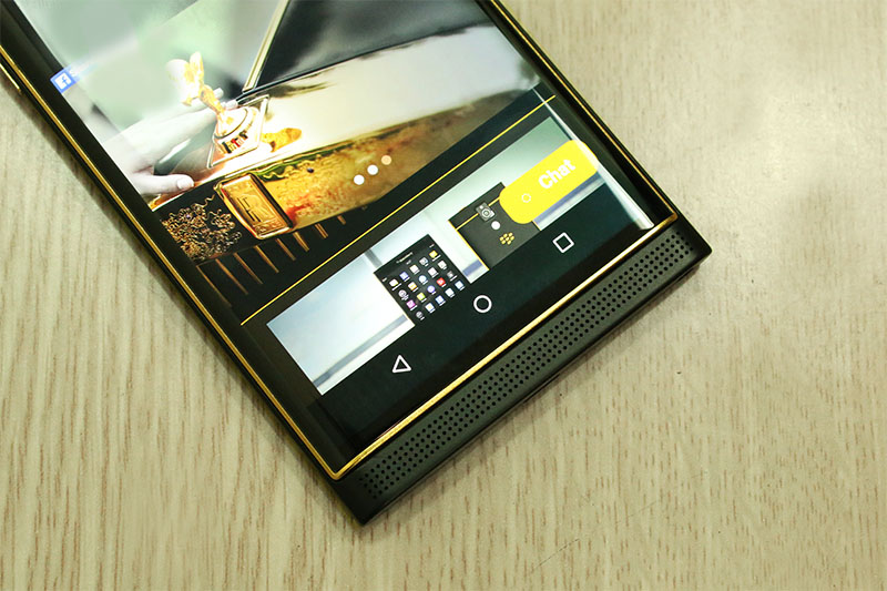 Si te gusta el lujo ya puedes adquirir esta BlackBerry Priv bañada en oro de 24K BlackBerry Priv 2 Si te gusta el lujo ya puedes adquirir esta BlackBerry Priv bañada en oro de 24K