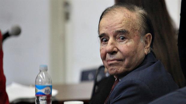 Condenaron a Carlos Menem a cuatro años y medio de prisión por el pago de sobresueldos
