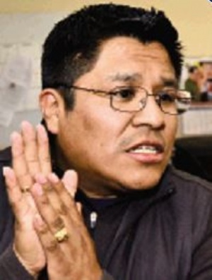 Exfiscal denuncia al juez que ordenó su aprehensión