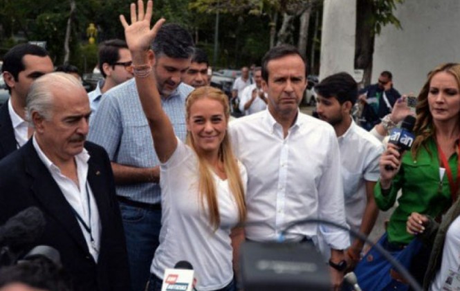 En Venezuela, el Consejo Electoral revocó la credencial del expresidente Quiroga