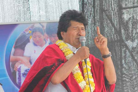 Evo Morales construirá un autódromo en Santa Cruz