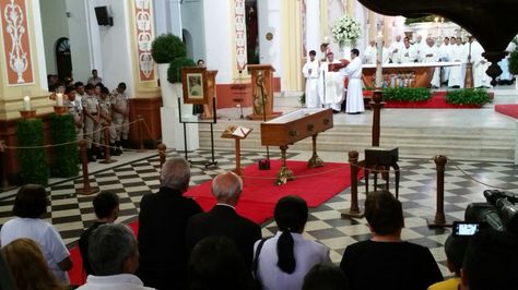 El féretro del cardenal Terrazas en el velatorio. Foto: Micaela Villa