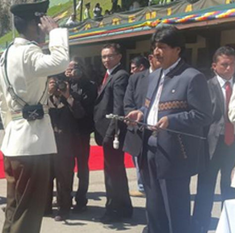 El presidente Evo Morales en acto de graduación de nuevos oficiales de la Policía
