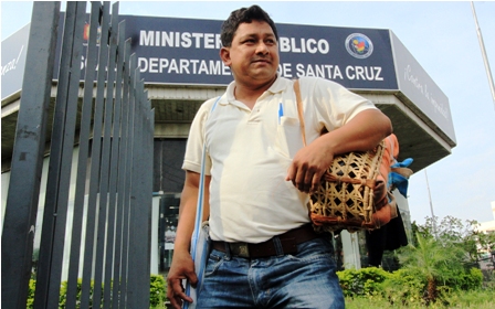 Los-indigenas-se-abren-al-pedido-de-asilo-de-Chavez