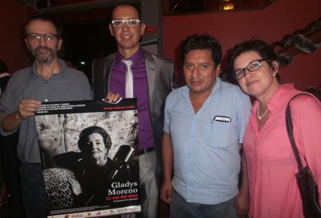 El director Roberto Dotti junto al escritor Edson Hurtado, la directora de fotografía Claudia Elder y el editor Rolando Rodríguez