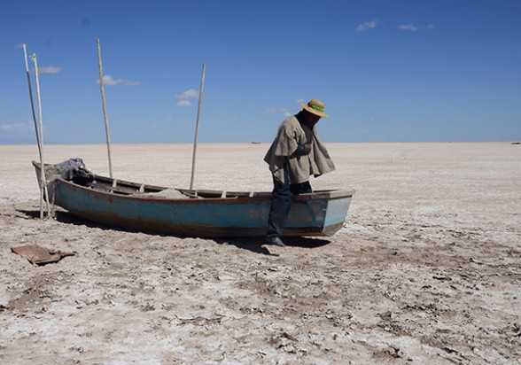 Poopó, el lago cuya muerte amenaza a la cultura uru de Bolivia