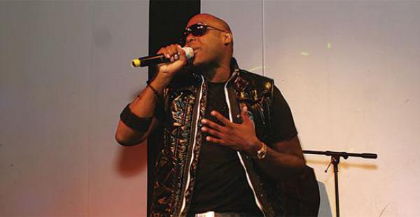 BRINDANDO CON MAGIC JUAN. Directo desde Nueva York llegará el exitoso cantante, que no dejará que parés de bailar. ¿Te acordás cómo menear la pera?, si no recordás, él te enseñará