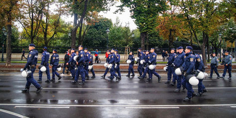 Elementos de la Policía de Viena por las calles de la ciudad. Foto: www.elcoleccionistadeciudades.com