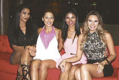 SOLO GUERREROS. Madelen Viveros, Ariely Serafini, Shirley Paredes y Jéssica Suárez