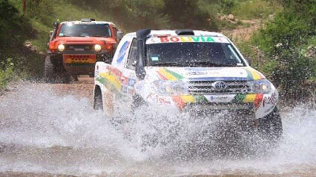 El piloto cruceño fue el más rápido de los bolivianos en autos a bordo de su camioneta Toyota Hilux. Foto: Facebook