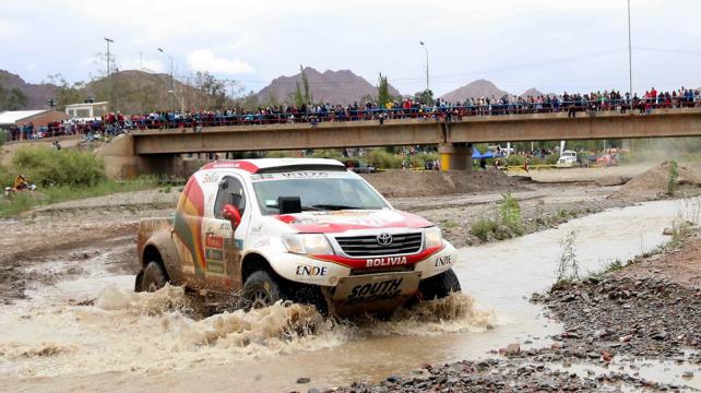Bulacia sigue escalando posiciones en el rally Dakar. El cruceño es el mejor de los bolivianos en autos. Foto: Jorge Gutiérrez