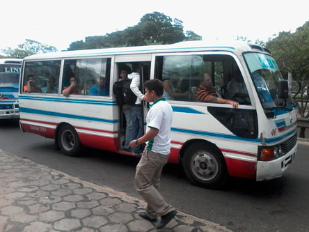 Transportistas piden regular el precio del pasaje en Santa Cruz 