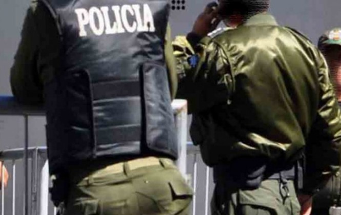 Tras inicio de huelga de hambre, esposas de policías de Oruro y Cochabamba anuncian otras protestas