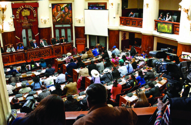 La Asamblea autoriza juicios contra Goni y Samuel Doria Medina
