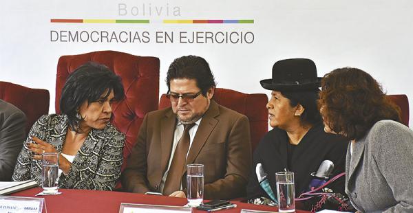 un informe oficial del tse señala la concentración de la votación en el eje central Los vocales del TSE enfrentan cuestionamientos de la oposición por el padrón electoral