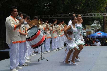 Premian-a-ganadores-de-Festival-de-Bandas