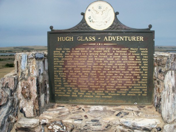 Monumento a Hugh Glass ubicado en Dakota del Sur