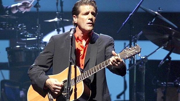 Glenn Frey en un concierto en una fotografía de 2001