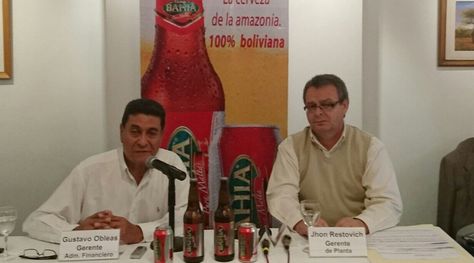 Autoridades de la Cervecería Amazónica en conferencia de prensa sobre la sanción contra la CBN