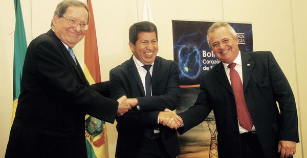 Las cabezas del sector energético de Brasil y Bolivia muestran el buen ambiente que hay en la negociación