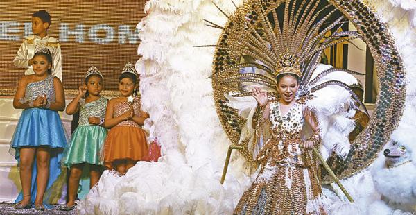 Isabela Hurtado, reina del Carnaval Infantil 2016, invitó a la población a asistir al corso este domingo