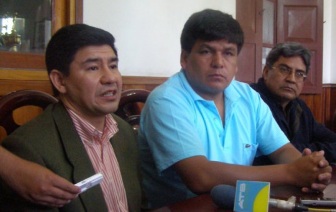 Transporte de Chuquisaca advierte con romper alianza con el MAS y con expulsar a un senador 