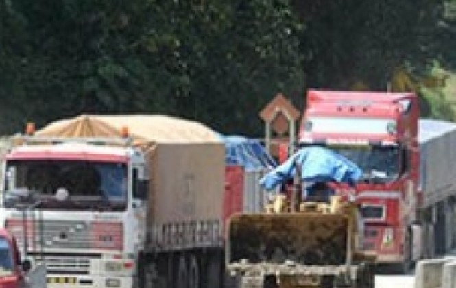 Transportistas reforzarán bloqueos frente a negativa del gobierno