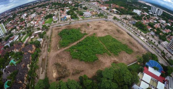 Esta imagen se puede ver la tala de árboles que se ha registrado en la esquina del cuarto anillo y Roca y Coronado
