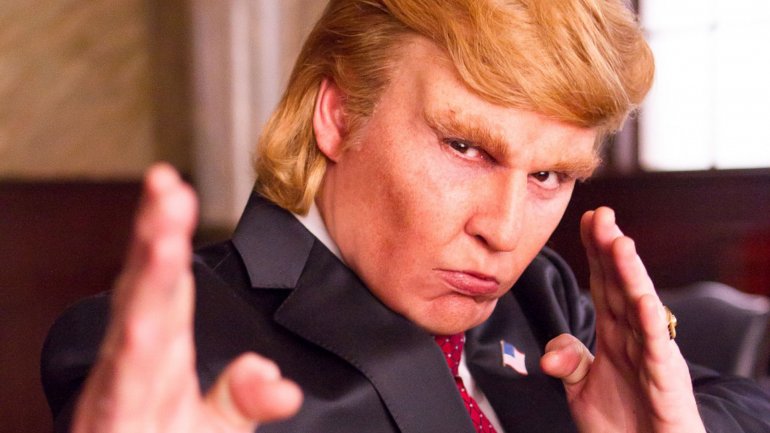 Johnny Depp personificando a Donald Trump en Donald Trumps The Art of the Deal: The Movie