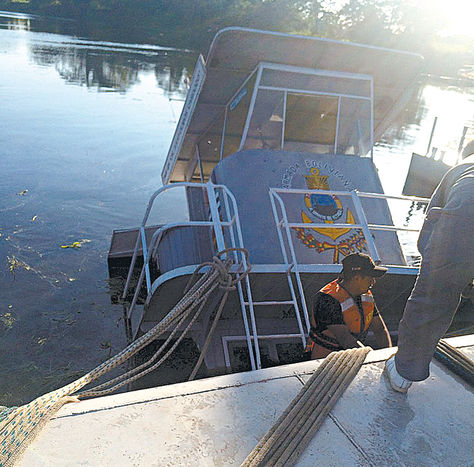 Incidente. La embarcación TNR-05 hundida en el río Mamoré. 