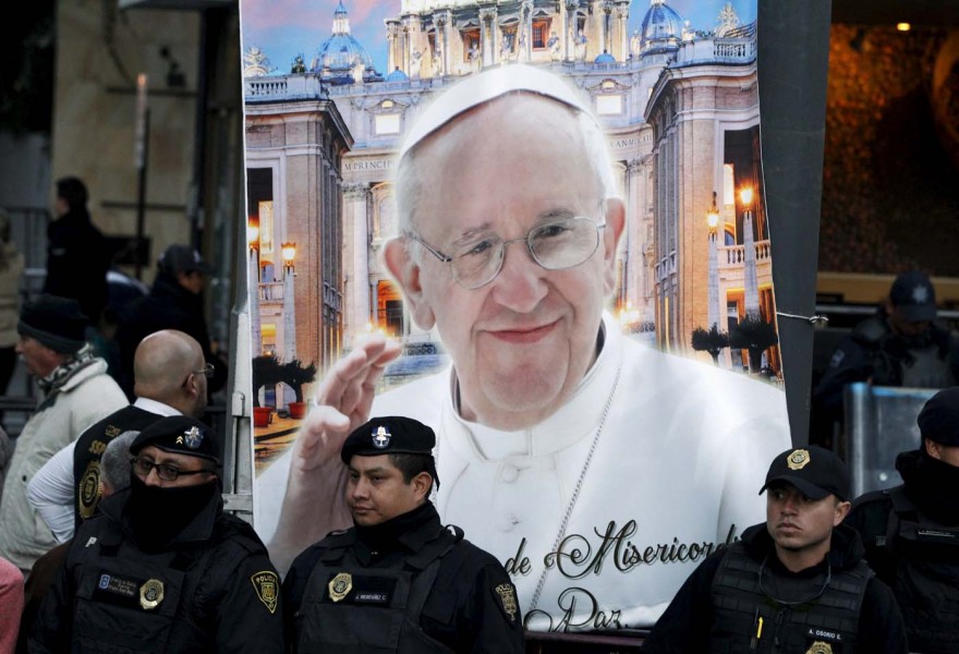 2016-02-13T152230Z_421921360_GF10000307027_RTRMADP_3_POPE-MEXICO