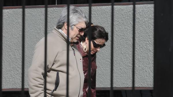 Lázaro Báez junto a Romina Mercado en el Mausoleo de Néstor Kirchner. Foto: Opi Santa Cruz.