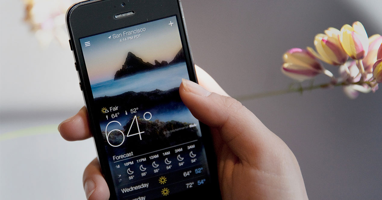 El tiempo en la pantalla de un iPhone