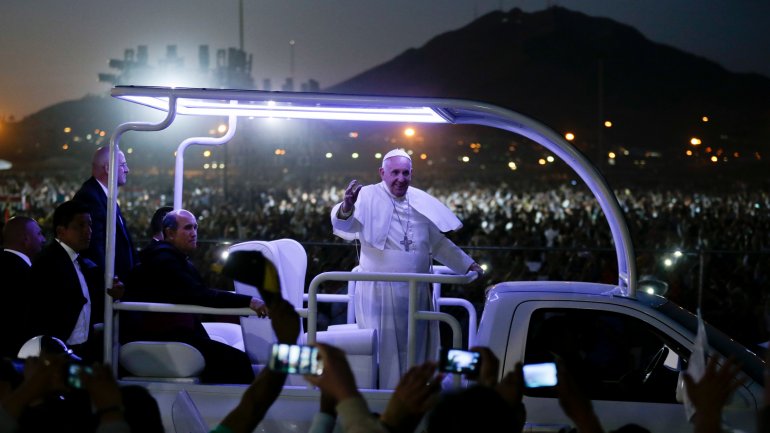 El papa Francisco rumbo al aeropuerto en Ciudad Juárez