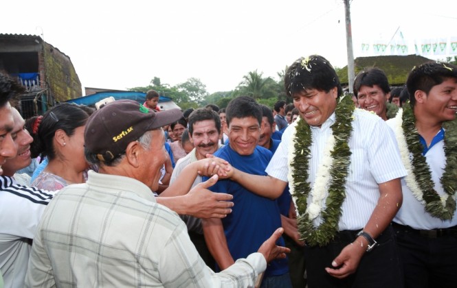  En medio de irregularidades, Bolivia vota para definir si Evo puede postular en 2019