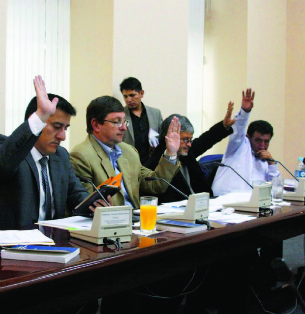 CAMC: La Comisión no definió llamar a Zapata, Morales y otros