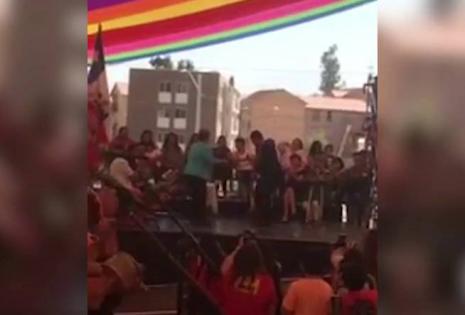 La presidenta chilena bailó cumbia en un acto de entrega de obras