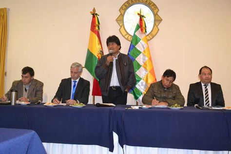 El presidente Morales instala el gabinete ampliado en Huajchilla. Foto: ABI
