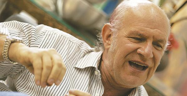 El periodista cruceño indicó que sigue una rutina normal