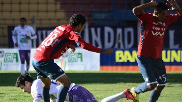 Real Potosí - Wilstermann, también terminó con un jugador expulsado. Foto: APG
