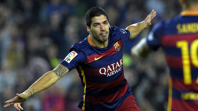 Luis Suárez llegó al Barcelona cuando aún cumplía su sanción de FIFA. Foto: Internet