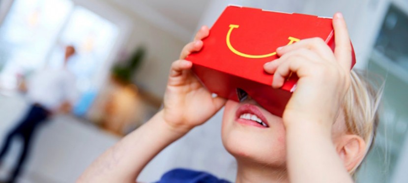 McDonald´s convierte el Happy Meal en unas gafas VR McDonalds VR Goggles 830x374 McDonald´s convierte el Happy Meal en unas gafas VR