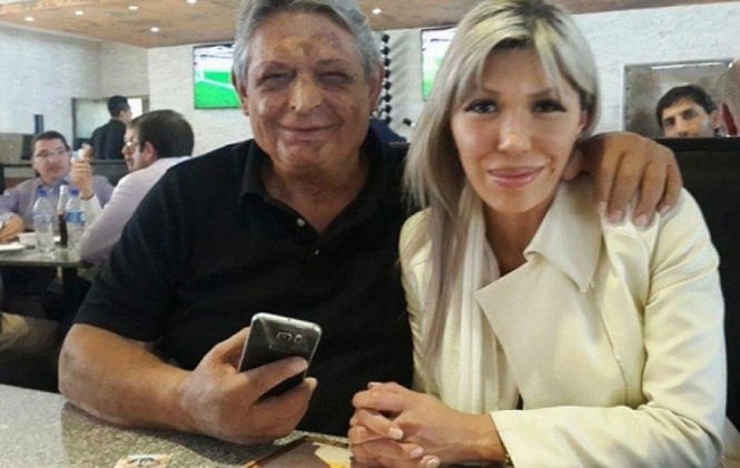 Jaime Paz admite que se fotografío con Gabriela Zapata en un restaurant de La Paz Jaime Paz admite que se fotografío con Gabriela Zapata en un restaurant de La Paz