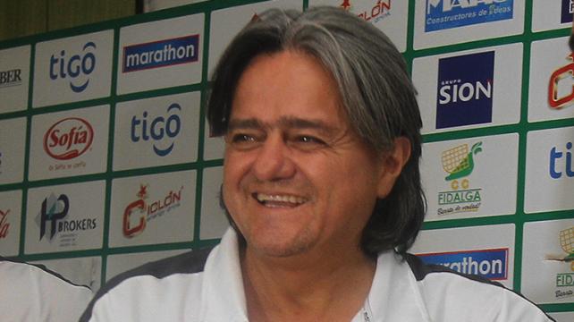 Álvarez estará otros cuatro años más al mando de Oriente Petrolero. Foto: DIEZ