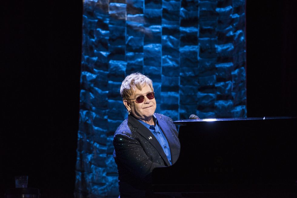 Elton John, durante su actuación para la recaudación de fondos para la candidata demócrata a la presidencia de EE UU.