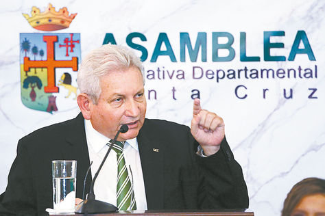Santa Cruz. Rubén Costas pidió a Morales dejar de hacer campaña. Foto: Gobernación 