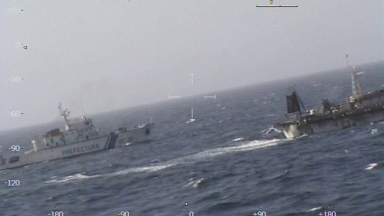 El operativo disuasorio fue realizado por el buque guardacostas GC- 28 Prefecto Derbes. 