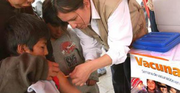 El sistema de salud boliviano se queda atrás en comparación con el de otros países de la región, según la OIT
